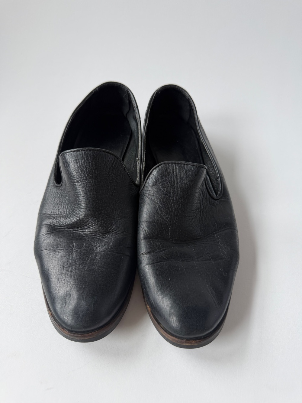 L'INTERVALLE Black Leather Slip-On Flats